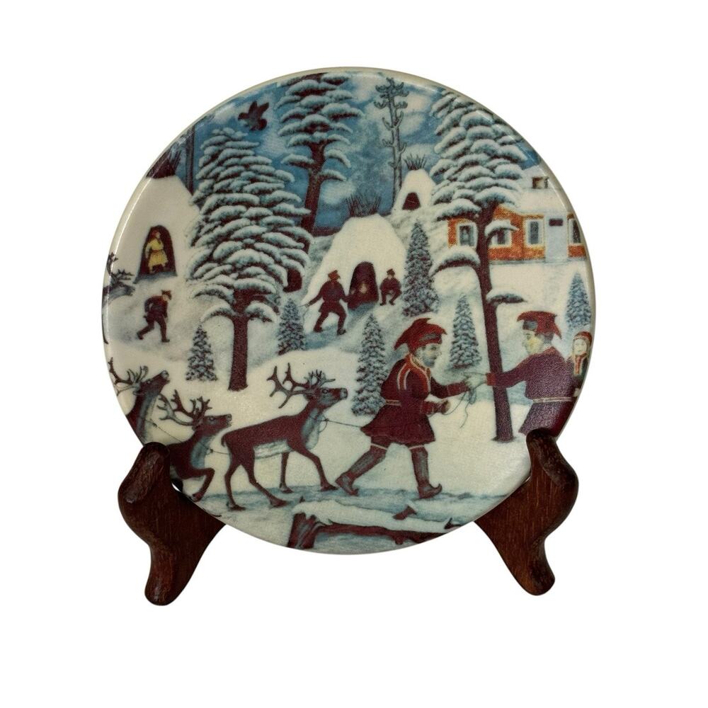 Vintage Arabia Finland Alariscsto Wall Plate A Change in Generations 1981 Decor